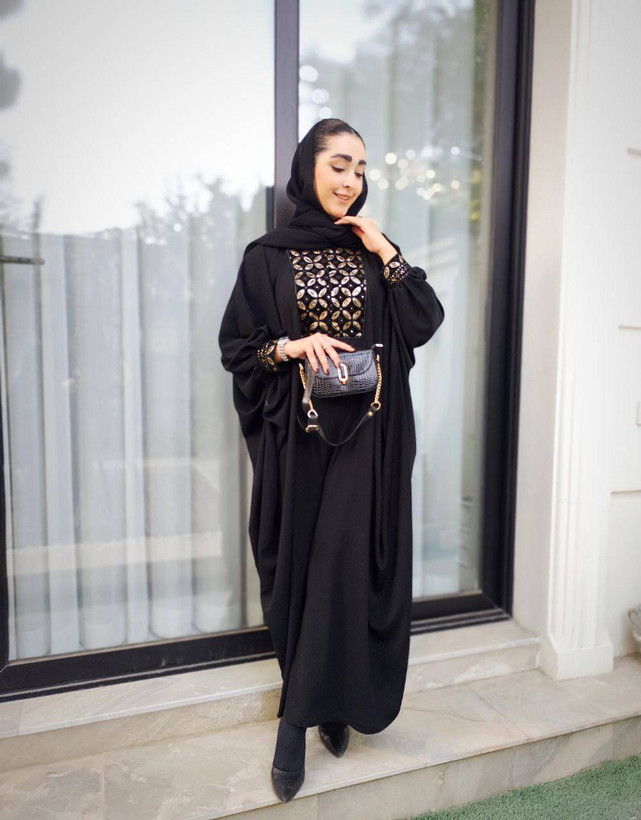 عبا محرمی خرجکار هندی سوزن دوزی شده جلو زیپ دار مدل محیا سایزبزرگ الیزه درجه یک بدون الکتریسته