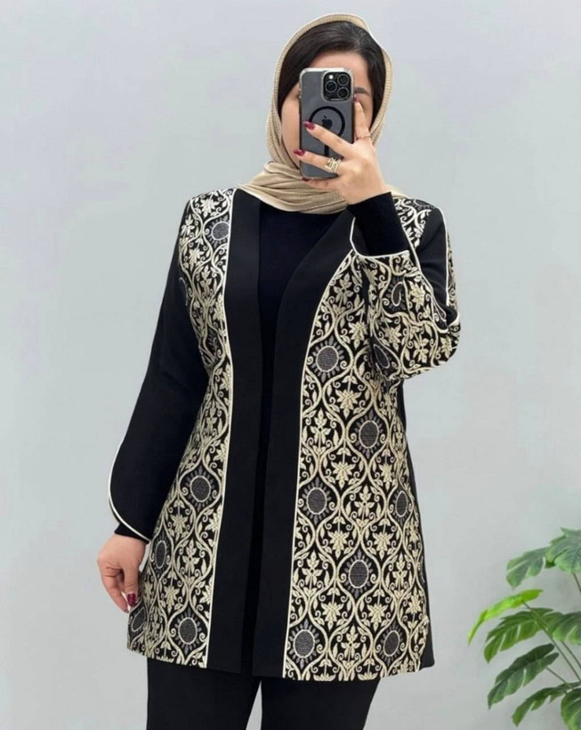 مانتو مزونی عیدانه مازراتی لایه پرشین دار جلوی کار سوزن دوزی هندی مغزی دوزی