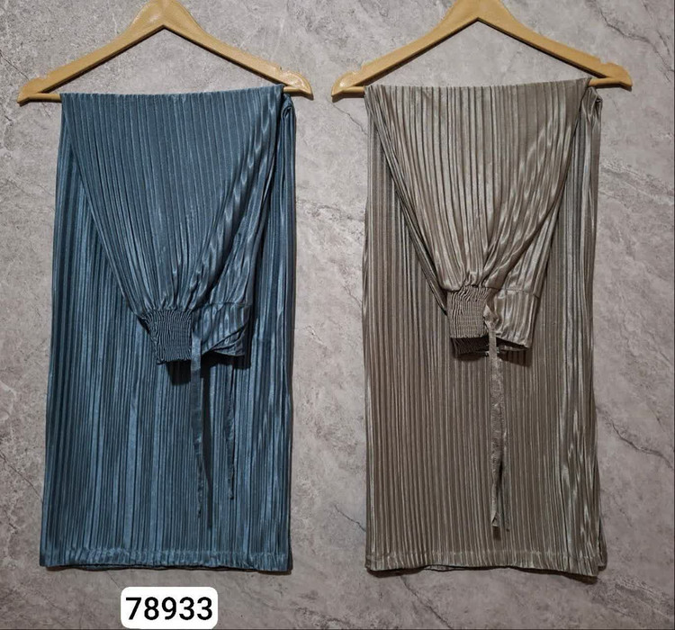 شلوار ساتن پلیسه کره ای😍 ✅کمر کشی ✅پارچه ساتن پلیسه ✅بیرون پوش ✅عیار پارچه بالا هست و به هیچ عنوان دون دون نمیشود