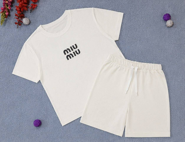 ست کراپ شورتک MIUMIUسوپر نخ پنبه کیفیت عالی